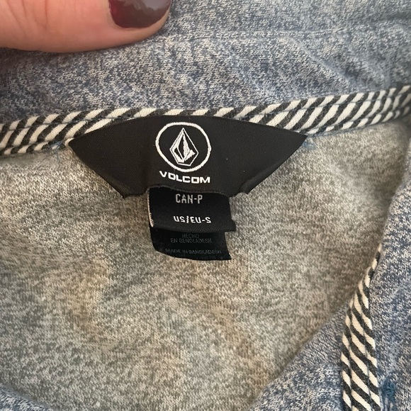 Comfortable Soft Cotton Volcom Polo - Picture 6 of 12